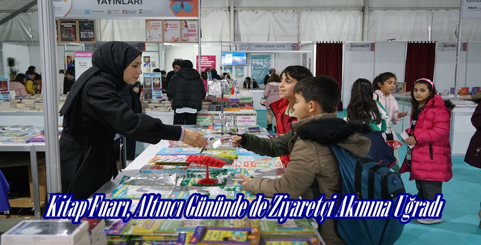 Kitap Fuarı (3)YUI