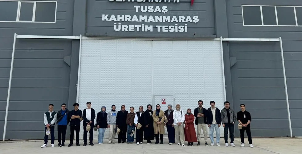 Milli Teknoloji Hamlesi Gençlere Yerinde Anlatıldı.
